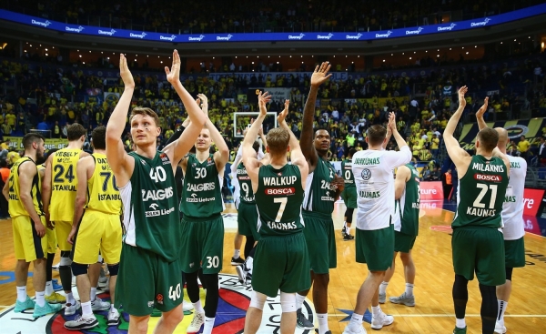 To μακρινό ριμπάουντ, playoffs - 2: Τρία λάθος break