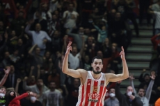 Νίκολα Κάλινιτς: Ένας point forward στο Βελιγράδι