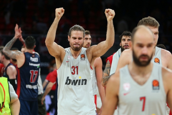 Το μακρινό ριμπάουντ, Day 2: H εκρηκτική εκκίνηση του Ολυμπιακού