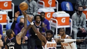 Suns - Clippers preview: Booker στο παρκέ, Lue στον πάγκο